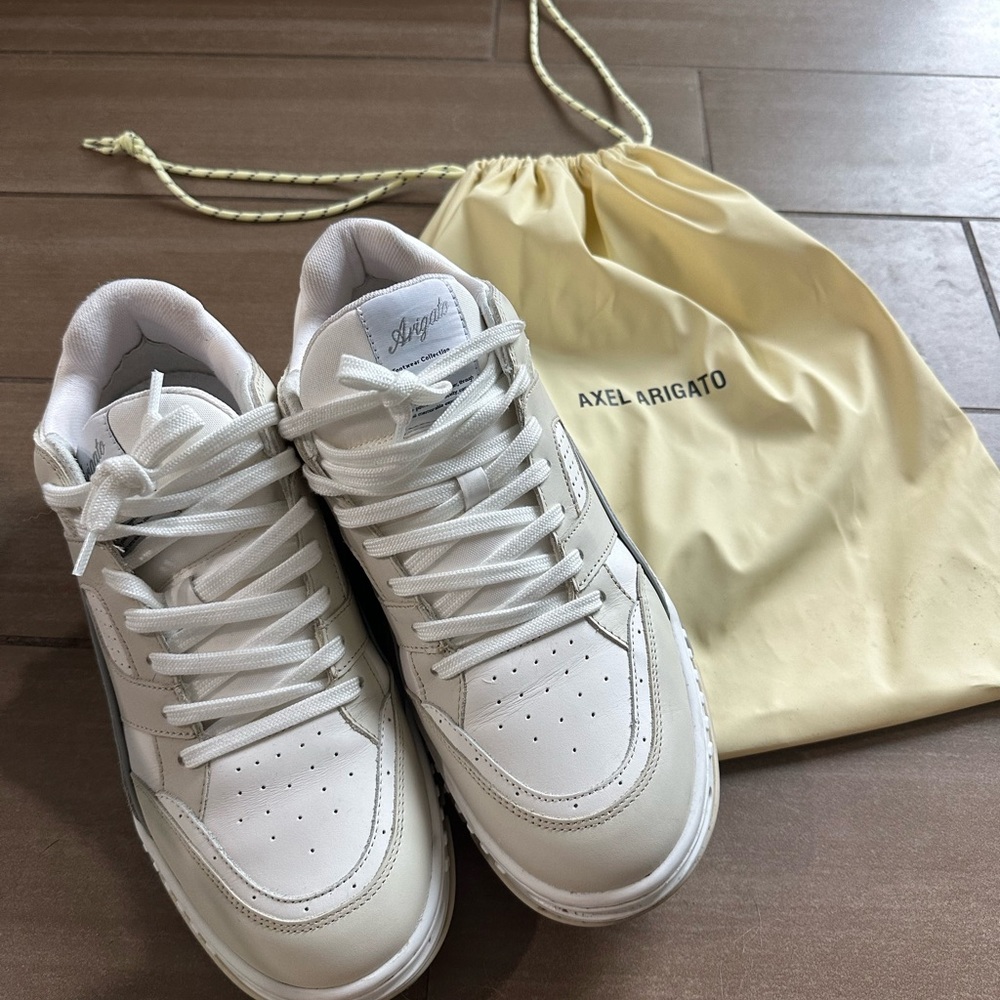 Axel Arigato Area Lo White Sneakers